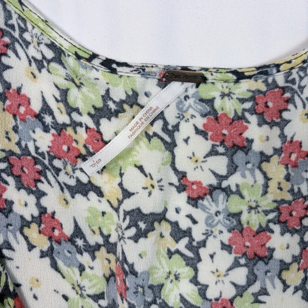 Free People Jumpsuit Floral Flower Ruffle‎ Vneck Sz S Pant Short Sleeve Boho